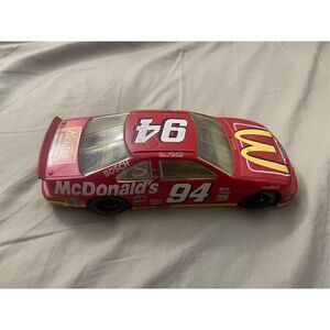 1995 Racing Champions Bill Elliott McDonalds #94 1:24 Scale Model Stock Car